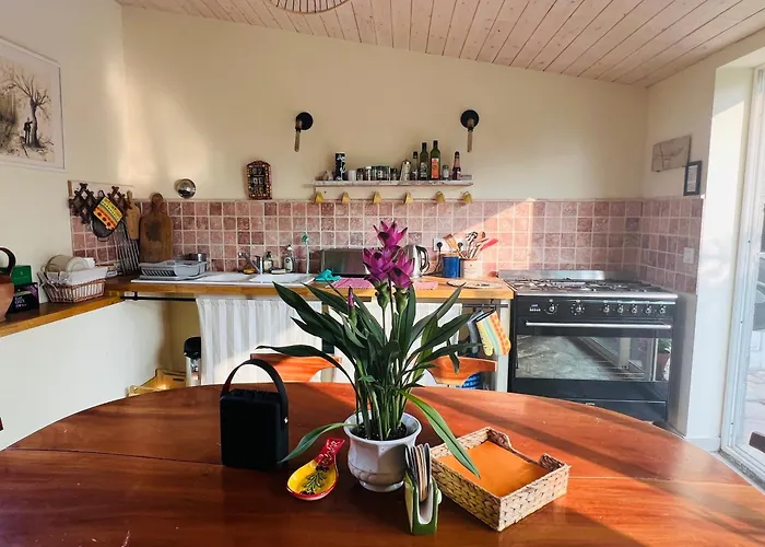 La Chambre Rose-Maison Searle A Tourtour